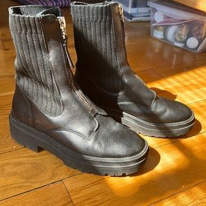 Sam Edelman Winniford lug sole Chelsea boot